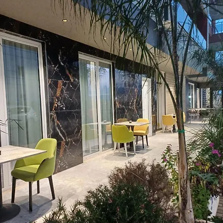 Отель Summer 3*