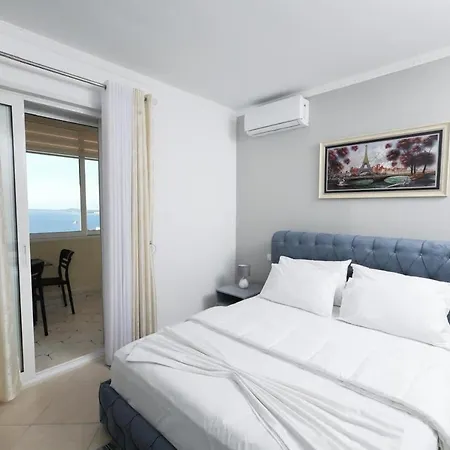 Summer Hotel